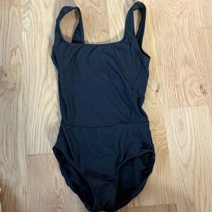 Eleve leotard